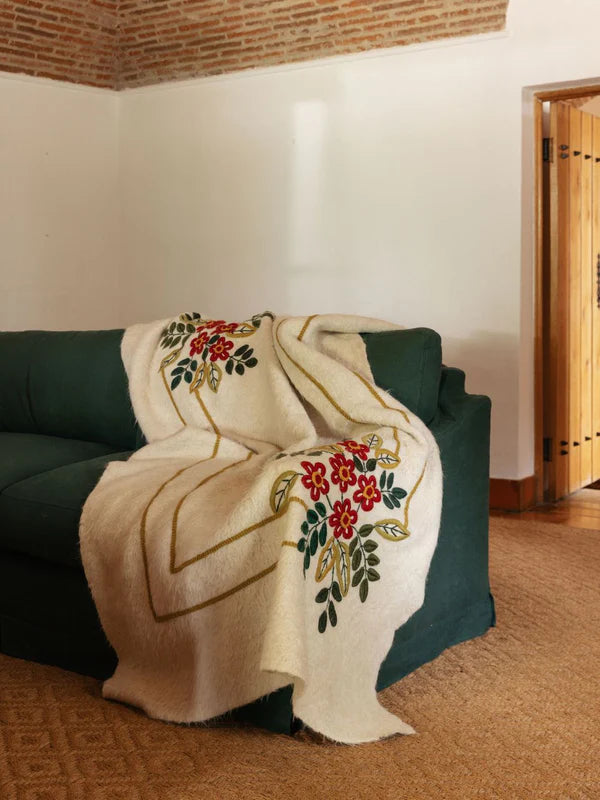 MÉCIA Handmade Wool Blanket Multicolor Embroidery