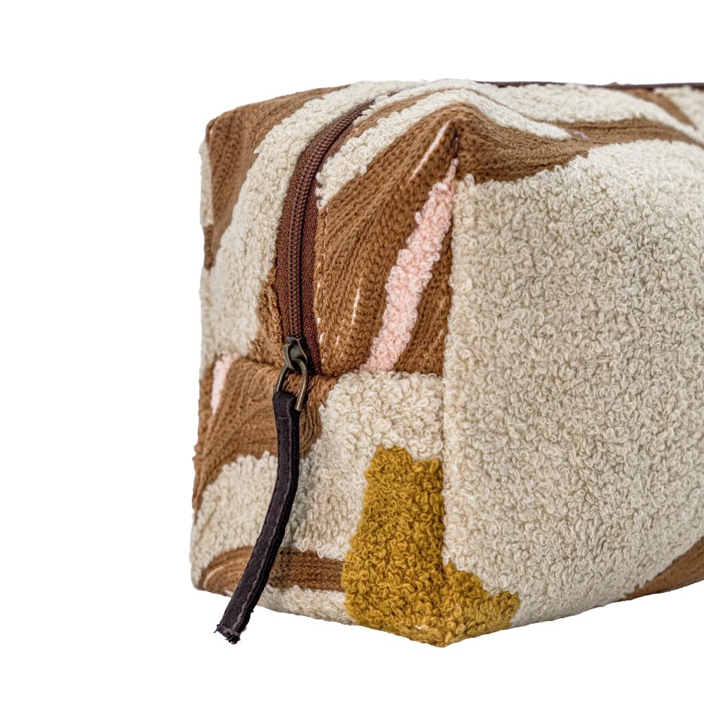 Clark Medium Toiletry Bag