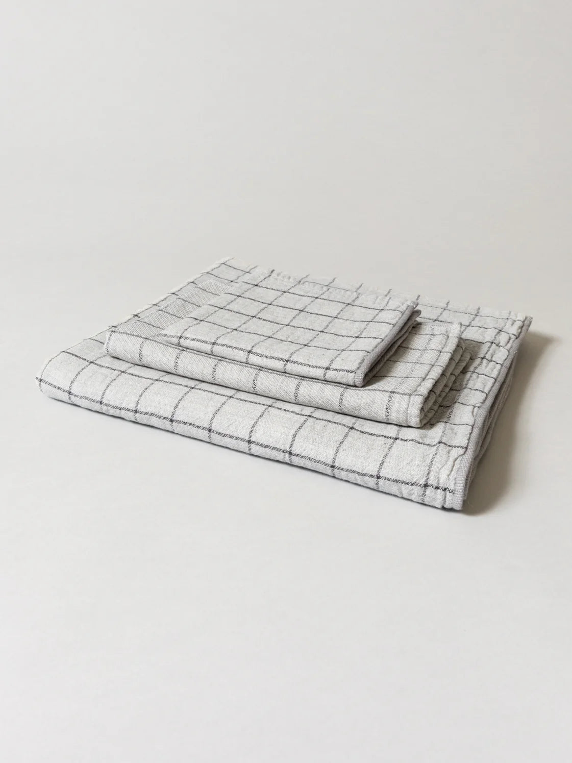 Graph Hand Towel (M)