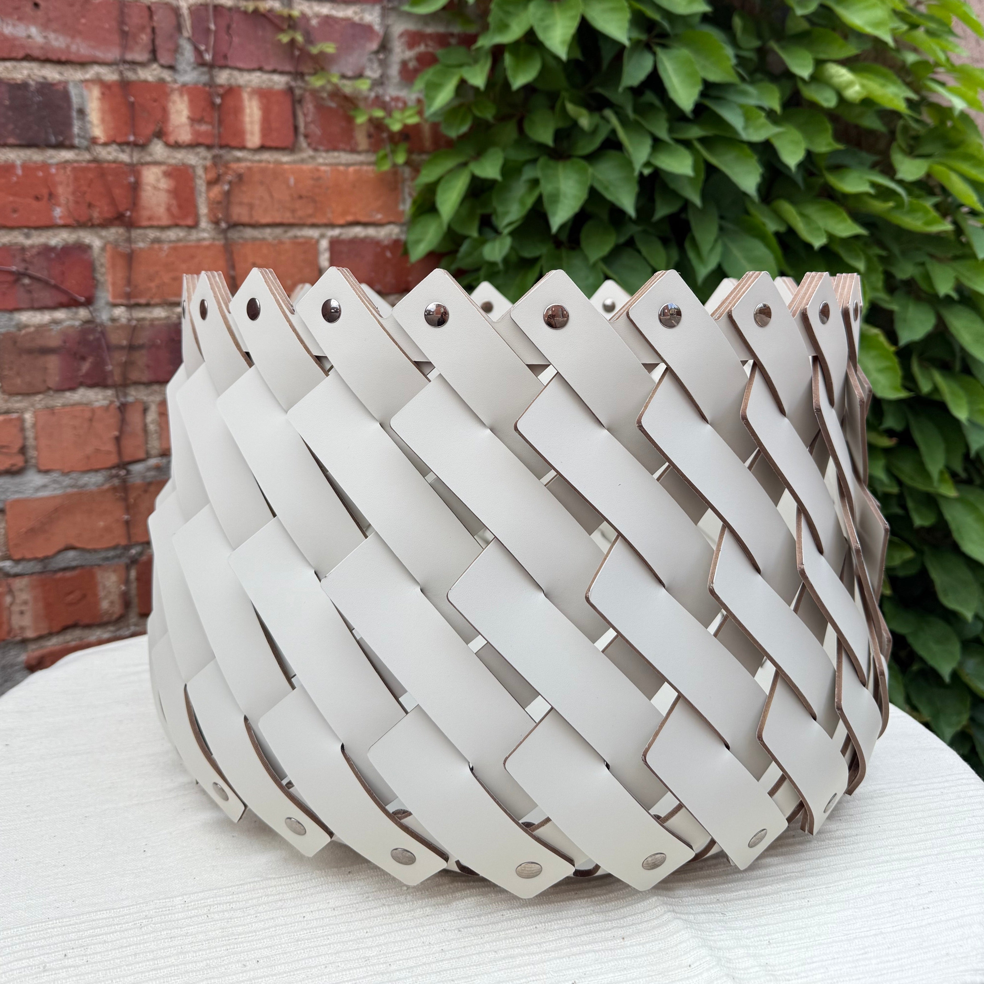 Almeria Round Leather Basket Small Antibes