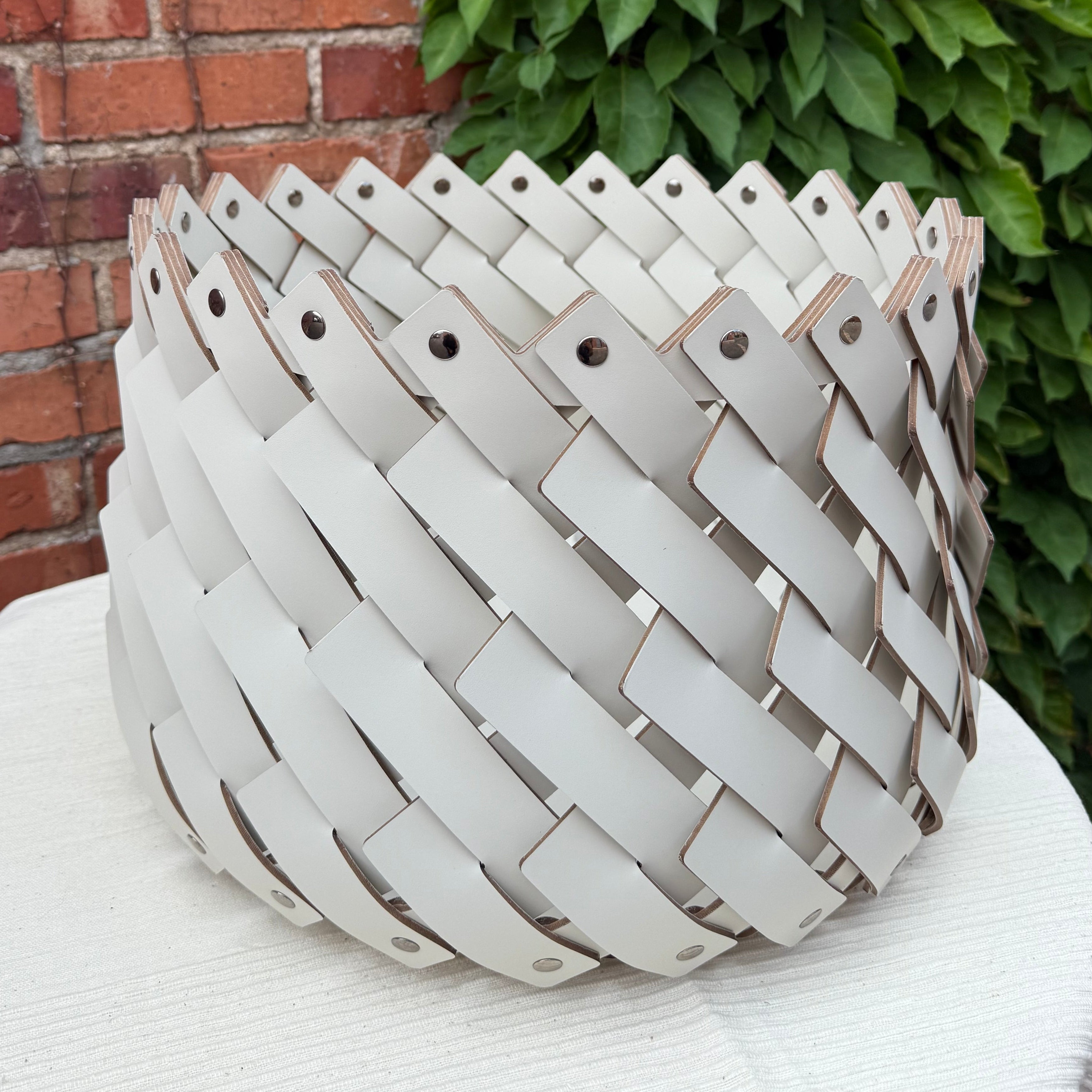 Almeria Round Leather Basket Small Antibes
