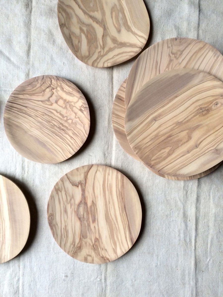 8" Carved Italian Olive Wood Plate