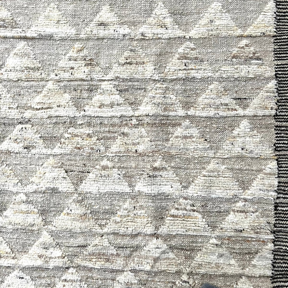 Wool Rug with Natural White Triangular Pattern and Brown Border with Tassels 6.9' x 10.3' - Homebody Denver